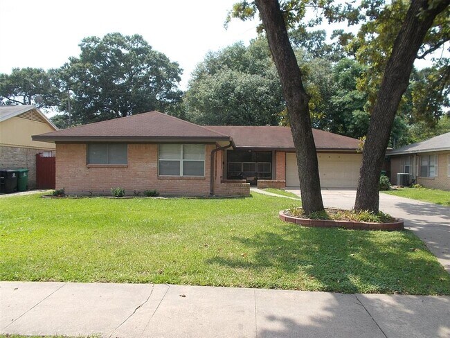 Building Photo - 1409 Conrad Sauer Dr