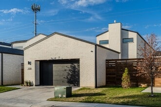 Building Photo - 3321 Walchard Ct