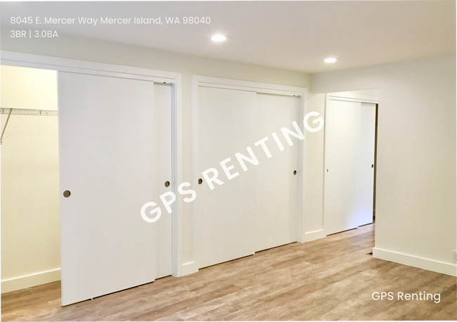 Building Photo - Elegant South Mercer Island Home with Lake...