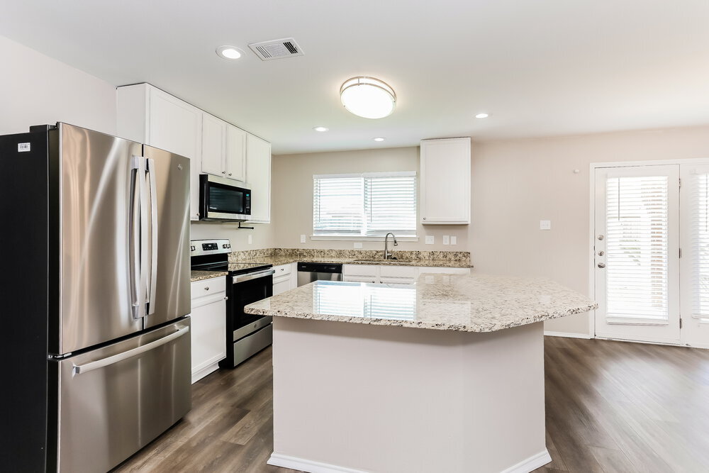 Building Photo - 421 Fawn Hill Dr
