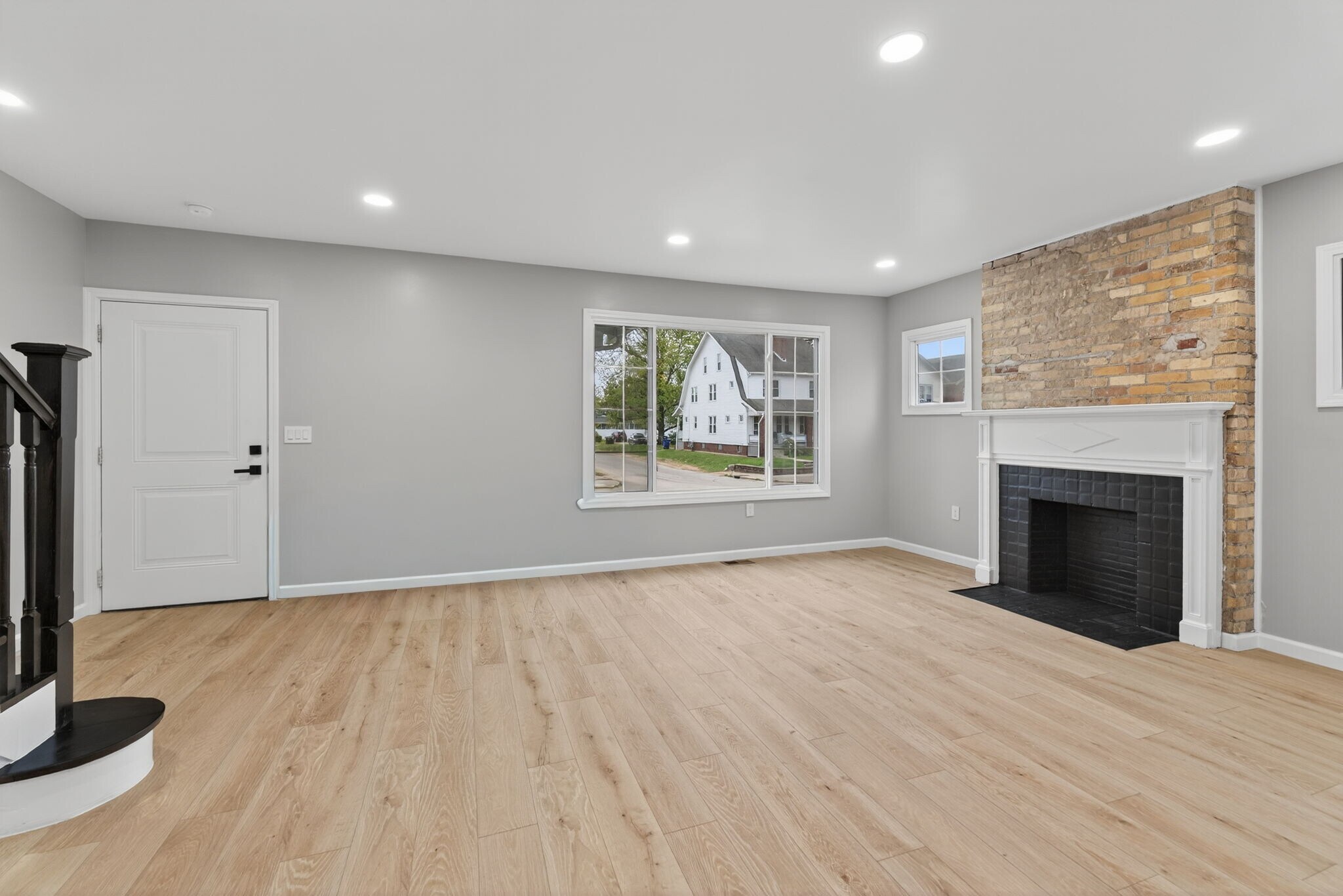 Building Photo - 1123-1125 S Ohio Ave