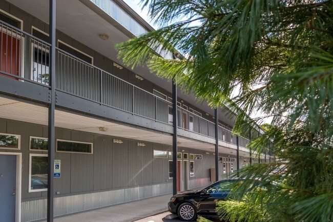 Building Photo - 5106 Delaware Ave