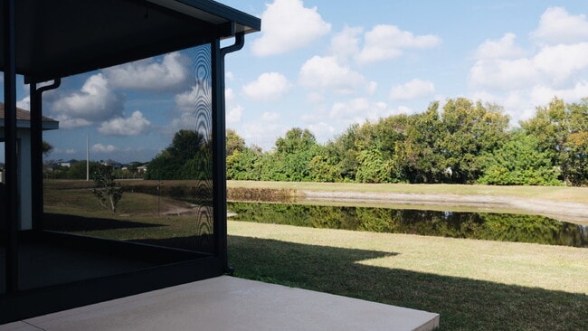 Building Photo - 11730 White Willow Ln