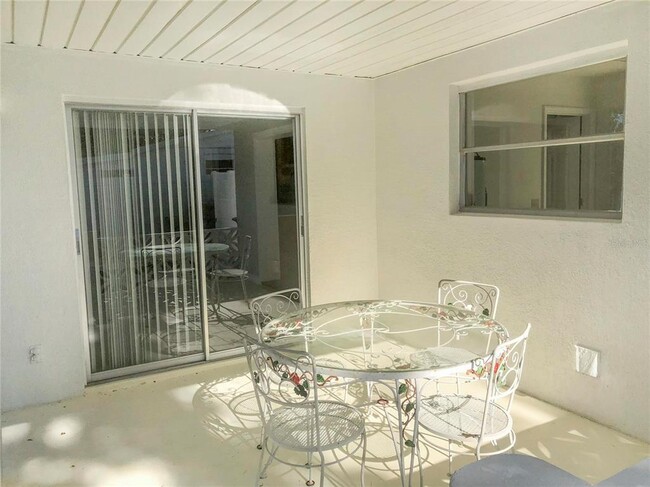 Building Photo - 8153 Boca Grande Ave