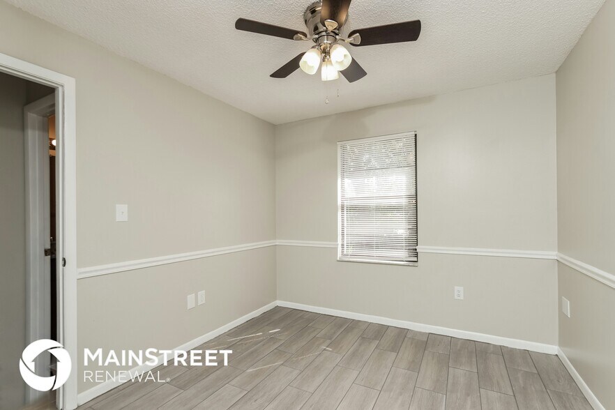 Building Photo - 647 Pampas St NW