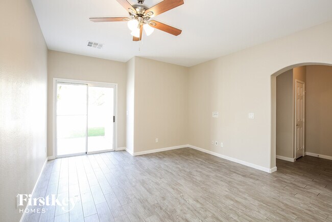 Building Photo - 8888 Sparkling Creek Ave