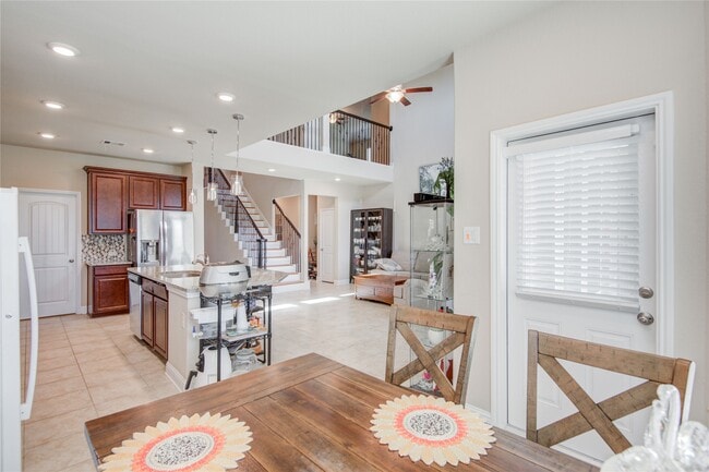 Building Photo - 12902 Oak Fls Dr