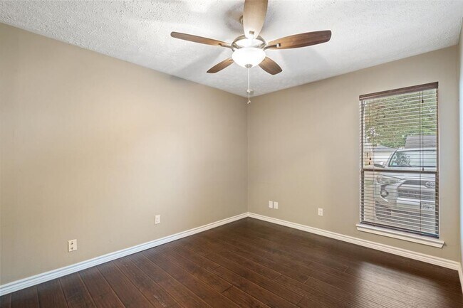 Building Photo - 21406 Park Brook Dr