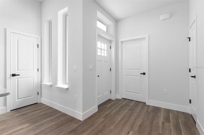Building Photo - 6 Seton Pl