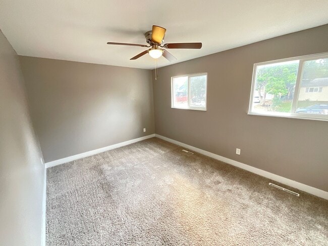 Building Photo - 3 Bedroom Home Available Near S Academy Bl...