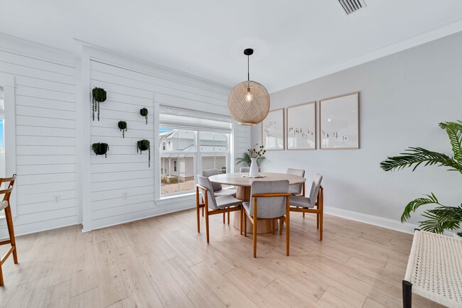 Building Photo - Orange Beach