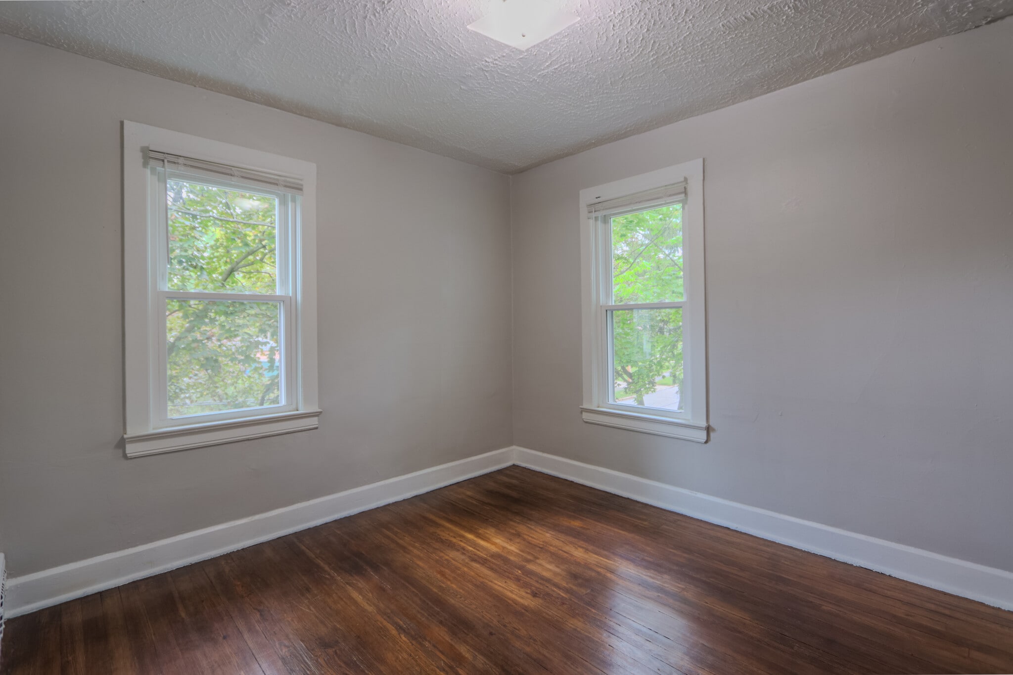 Building Photo - 3239 Clague Rd