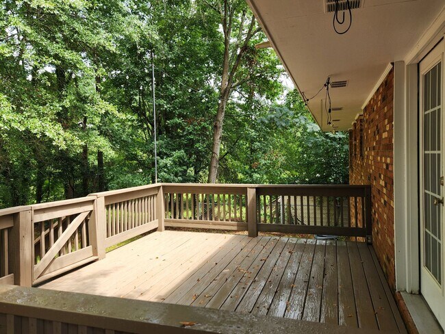 Building Photo - 3 Bedroom 2 Bath home in North Columbus