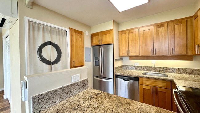Building Photo - 2 BED/2 BATH - Heritage House (Hawaii Kai)...