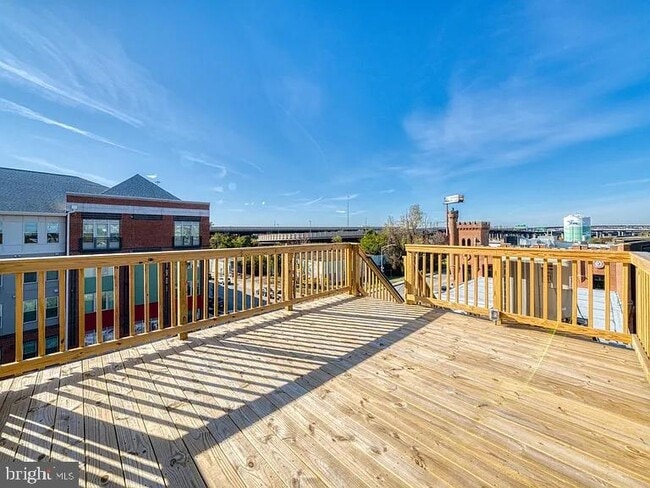 Building Photo - 1849 S Charles St