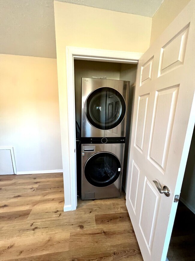 Building Photo - 41 Wyoming St