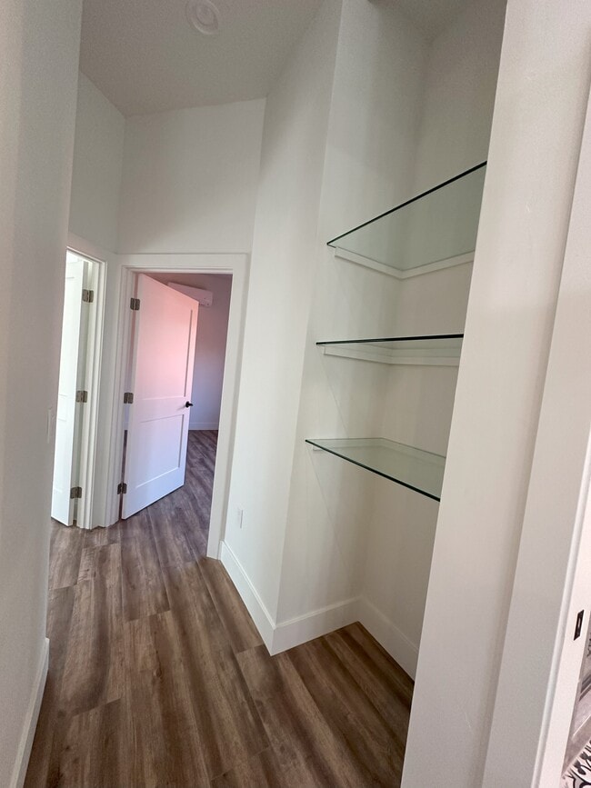 Building Photo - 10630 Campana Way