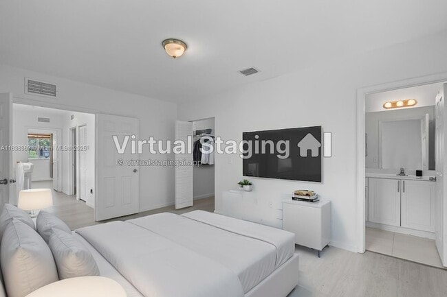 Building Photo - 8206 SW 29th St