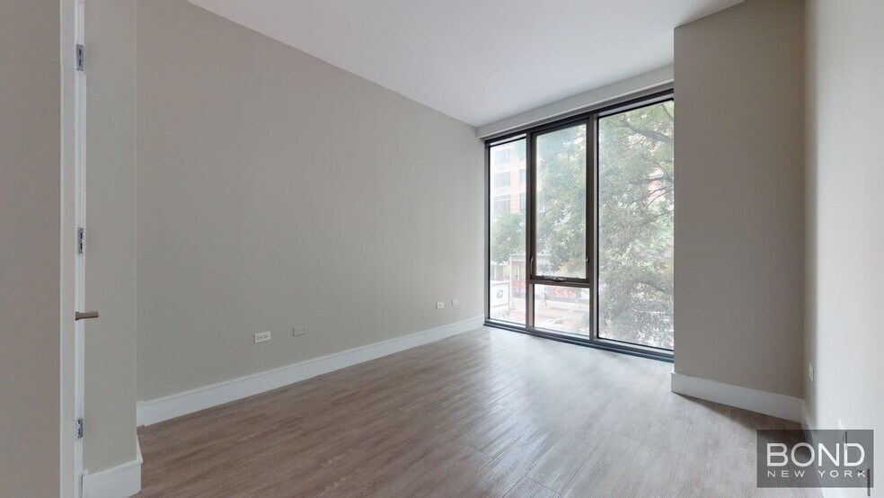 Building Photo - 237 E 34th St