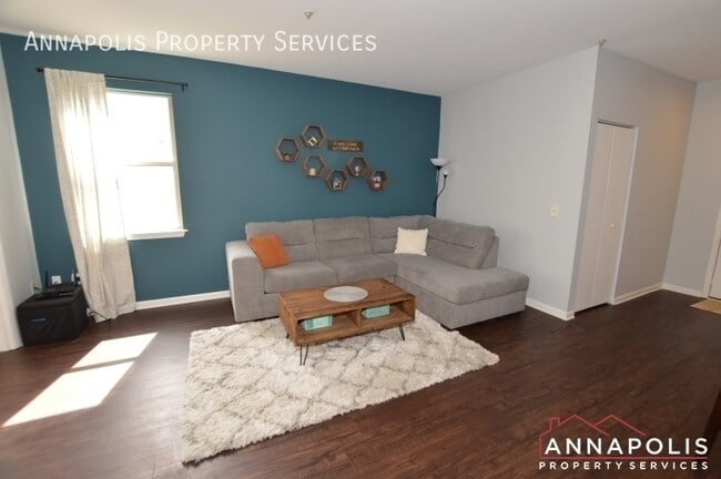 Building Photo - 60 Sandstone Ct