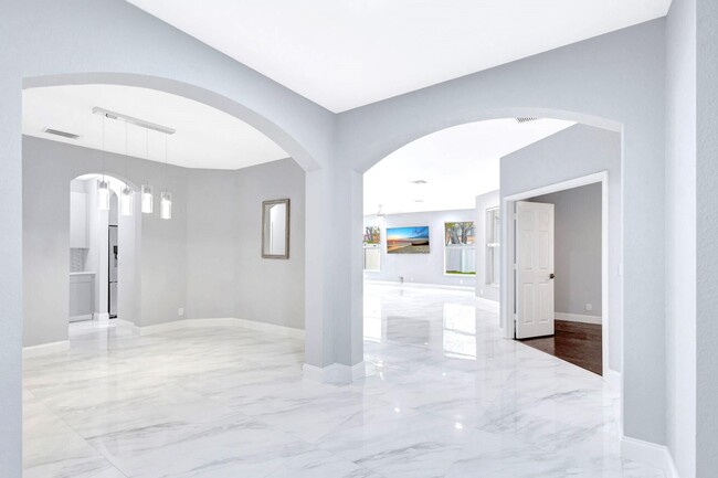 Building Photo - 6453 Paradise Cove