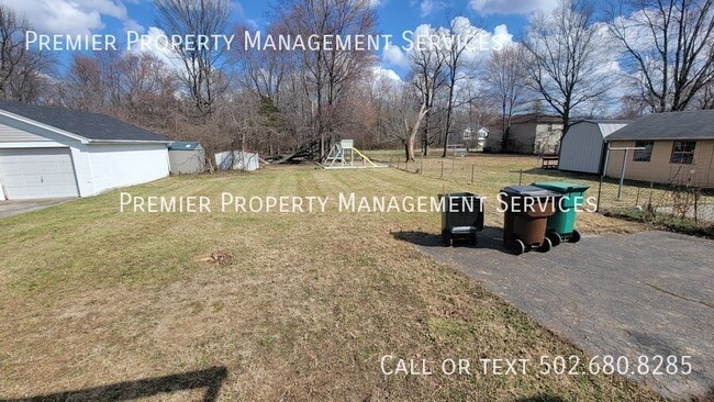 Building Photo - 513 Lyndon Ln