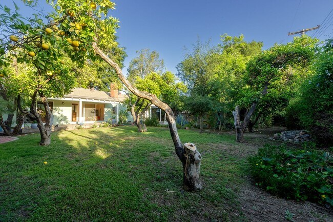 Building Photo - Charming Rustic 3BD/2BA Home in Peaceful C...