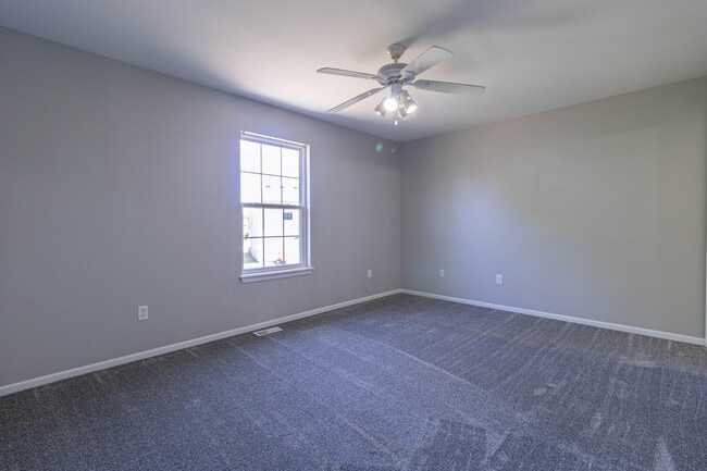 Building Photo - 1507 Raleigh Dr