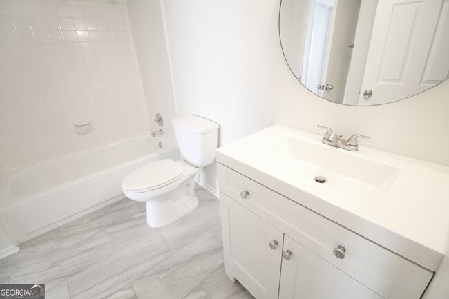 Building Photo - 34 Little Silver Ct