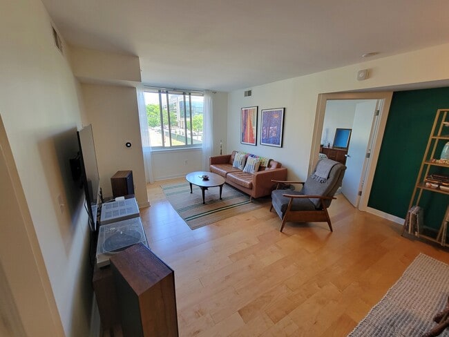 Building Photo - 1000 New Jersey Ave SE