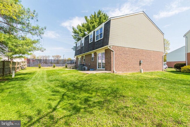 Building Photo - 37 Cardor Ct