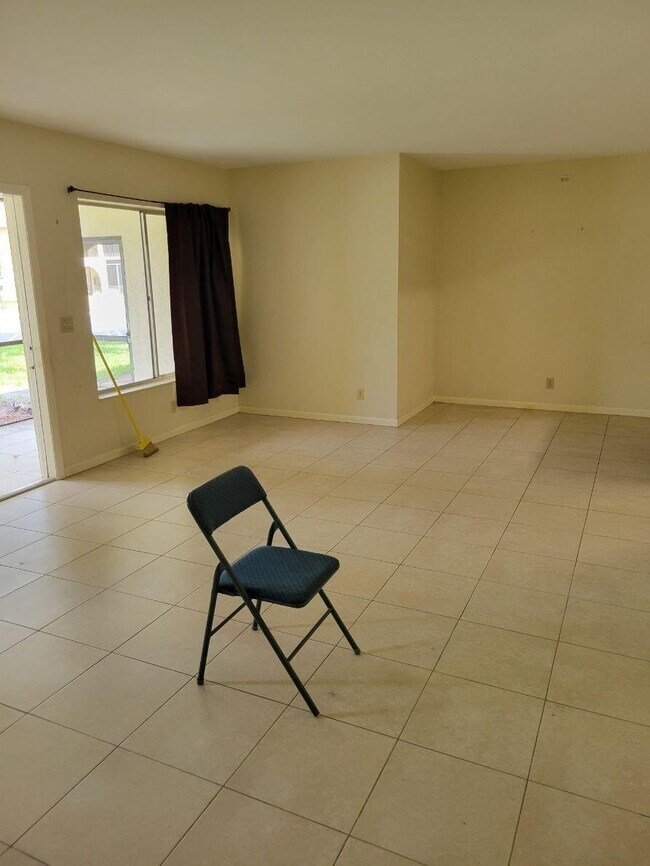 Building Photo - 130 Lake Pine Cir