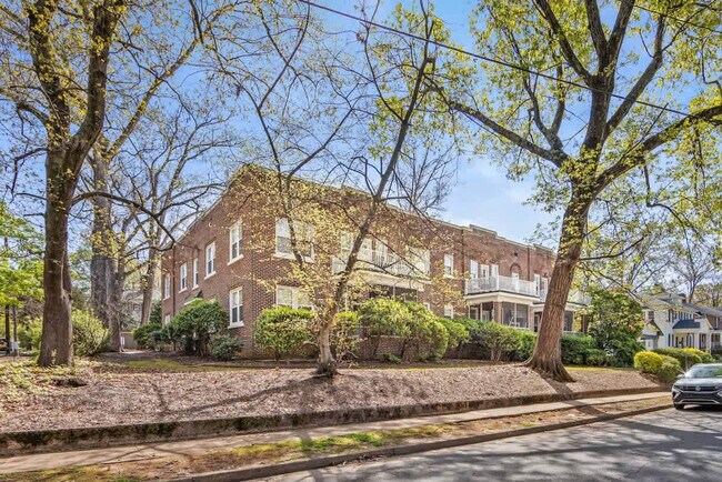 Building Photo - 2101 Kirkwood Ave