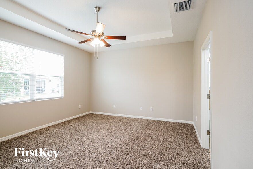 Building Photo - 7517 Lantern Park Ave