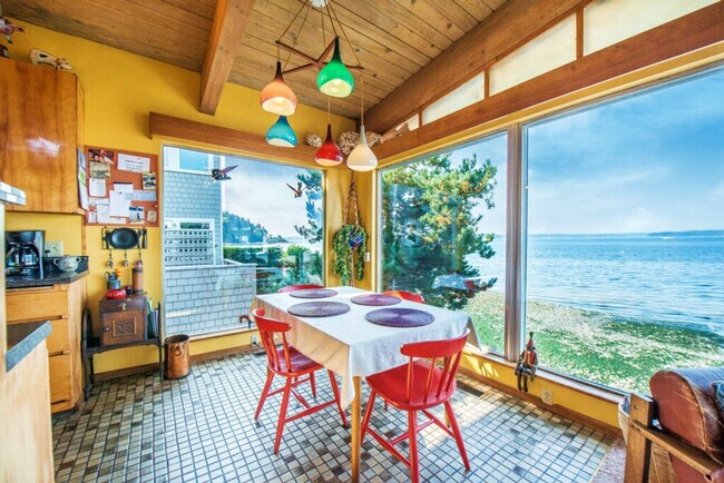 Building Photo - 4905 SW Othello St