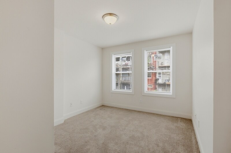 Building Photo - 2546 W Baltimore St