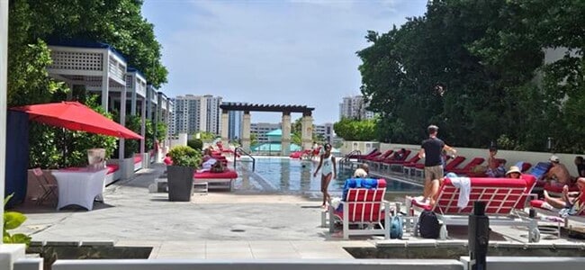 Building Photo - 200 Sunny Isles Blvd