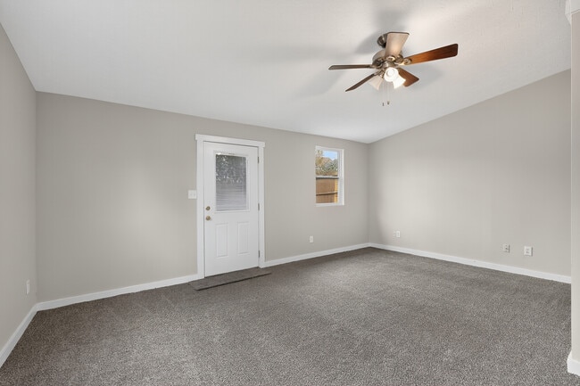 Building Photo - 1232 Lane St