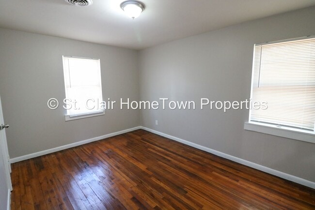 Building Photo - Adorable Pell City Home