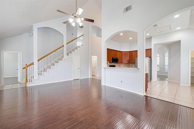 Building Photo - 24730 Blane Dr