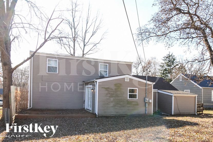 Building Photo - 3106 NE 56th St