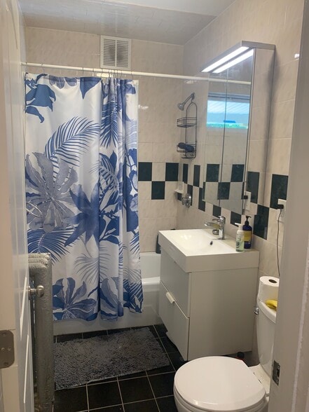 Building Photo - 102 Morrison Ave