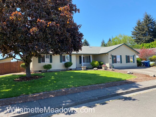 Building Photo - Beautiful 3 Bedrooms, 2 Bathrooms, In Aums...