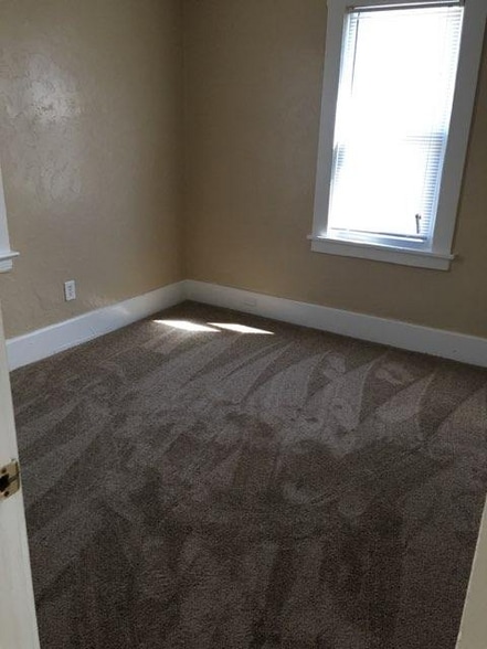 Building Photo - 1249 Addison Rd