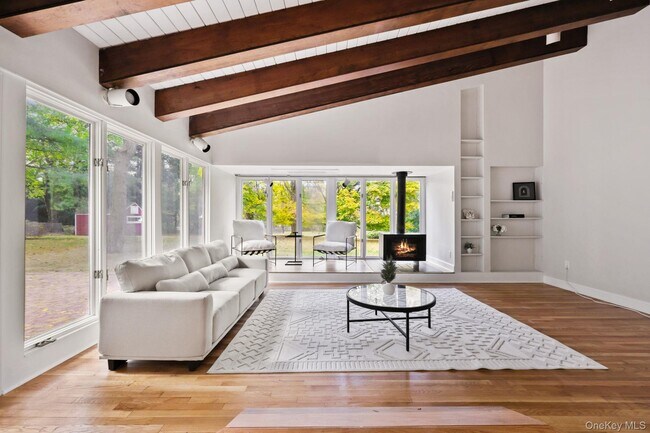 Building Photo - 790 Hardscrabble Rd