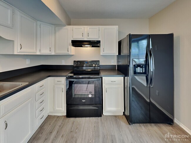 Building Photo - 7940 Bermejo Rd