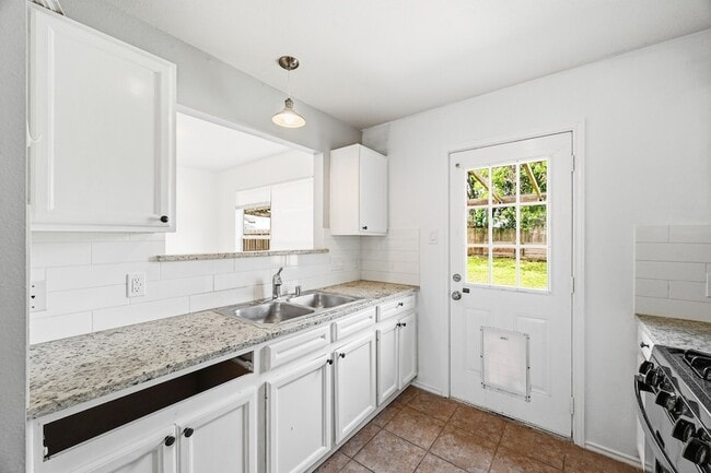 Building Photo - 6206 Greenwick Ln