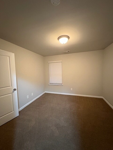 Building Photo - 314 Nutwood Trce