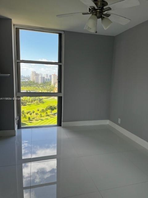 Building Photo - 20379 W Country Club Dr
