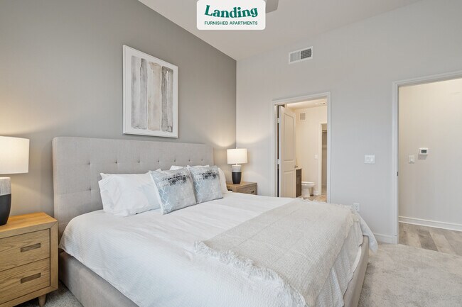 Building Photo - 13505 Inwood Rd